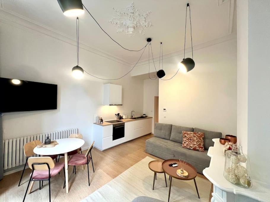 L'Escapade Chic - Cathedrale, Saint Lambert Apartment Liege Bagian luar foto