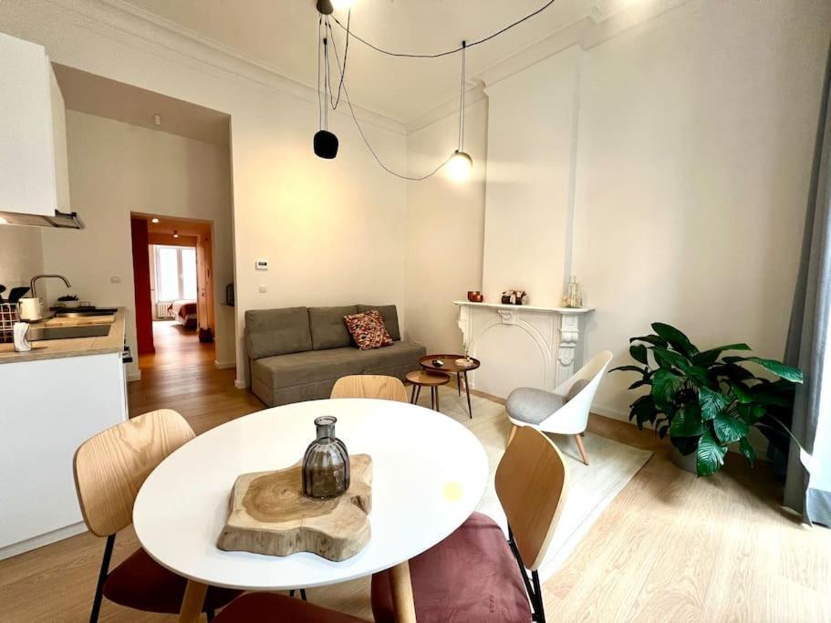 L'Escapade Chic - Cathedrale, Saint Lambert Apartment Liege Bagian luar foto