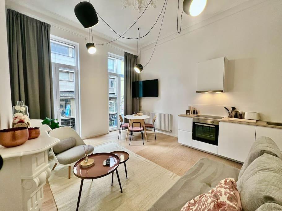 L'Escapade Chic - Cathedrale, Saint Lambert Apartment Liege Bagian luar foto